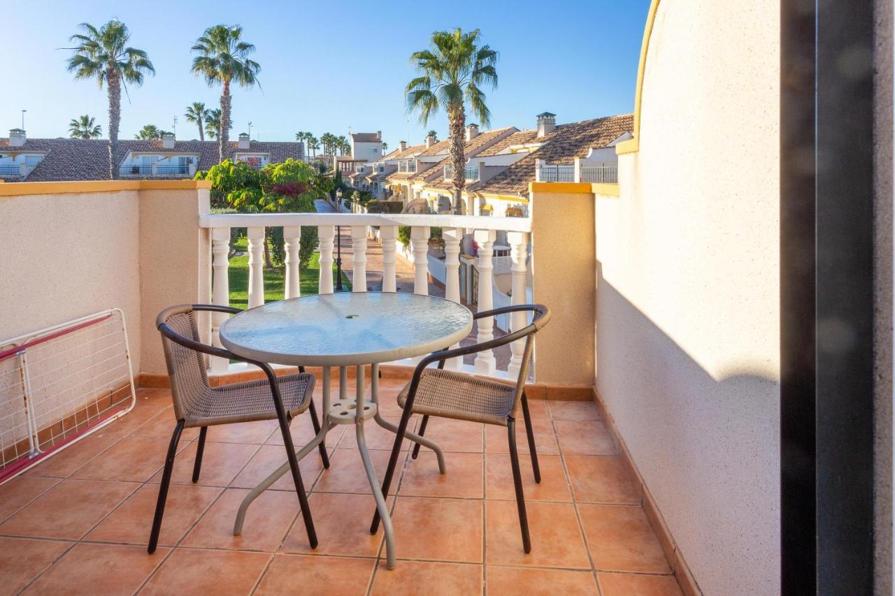 Pool-Side Townhouse In Cabo Roig Villa Orihuela Eksteriør bilde